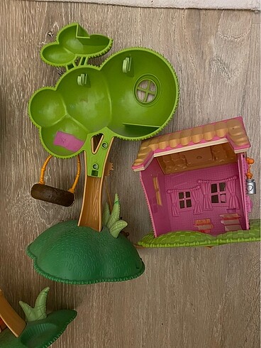  Beden lalaloopsy ağaç ev