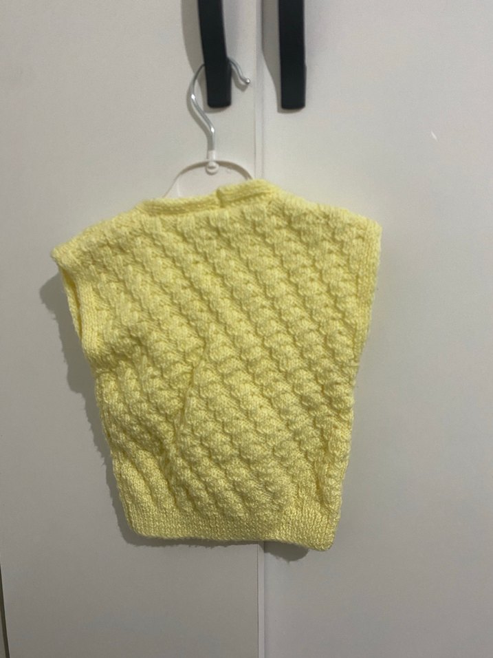 Çocuk Sarı V Yaka Örgü Süveter - Görsel 4