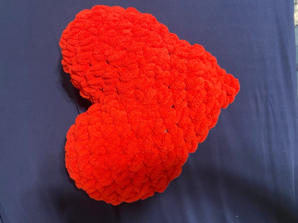 Nakışlı Kalp Şekilli Yastıklar - Görsel 3