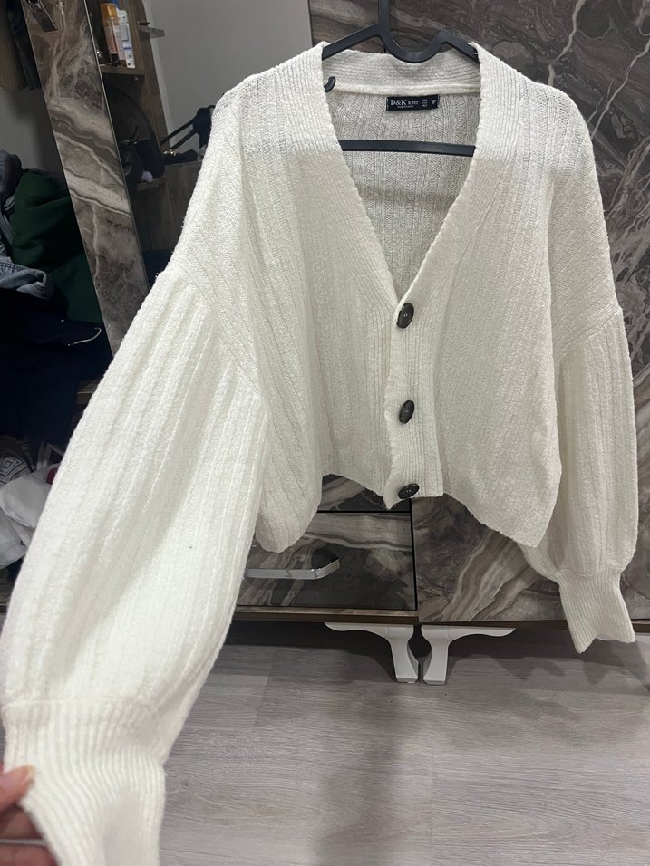 Düğmeli Beyaz Kadın Mini Hırka - Görsel 2