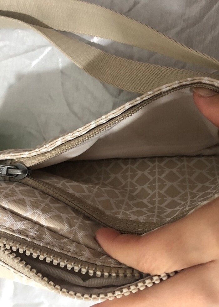 ETİKETLİ KİPLİNG ÇANTA - Görsel 3