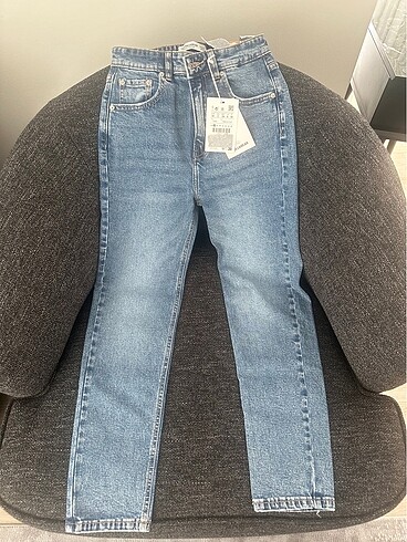 Pull&bear etiketli mom comfort jean