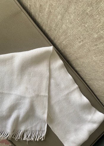 Beyaz Atkı - Görsel 2