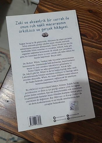 Bay Mütevazi ve Kasap Doktor - Brandy Schillace