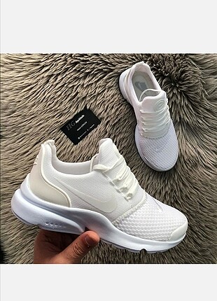 Nike dunarlon beyaz 