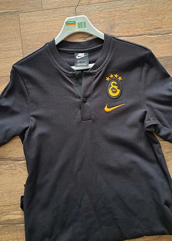 Galatasaray Nike Düğmeli Antrenman T-shirt