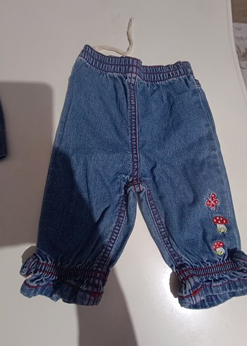 Nakışlı Fırfırlı Kız Çocuk Kot Pantolon