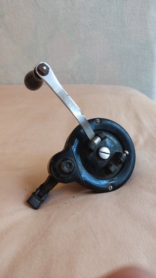 KARA KAFA DİKİŞ MAKİNESİ ÇEVİRME KOLU - Görsel 3