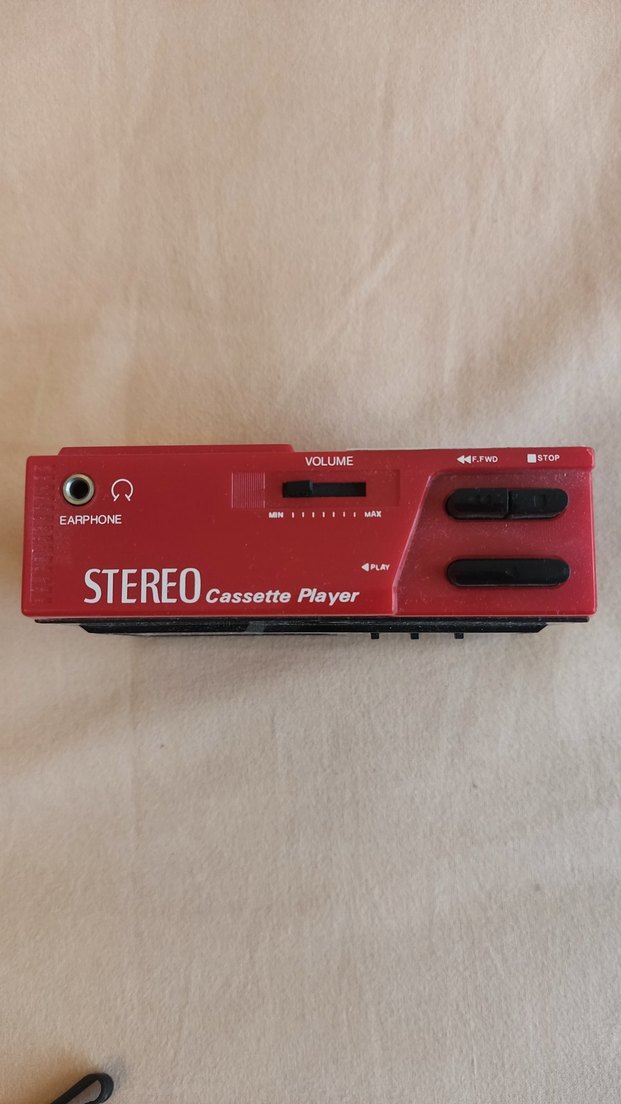 Kırmızı 3 Bant Grafik Ekvalayzerli Walkman - Görsel 2