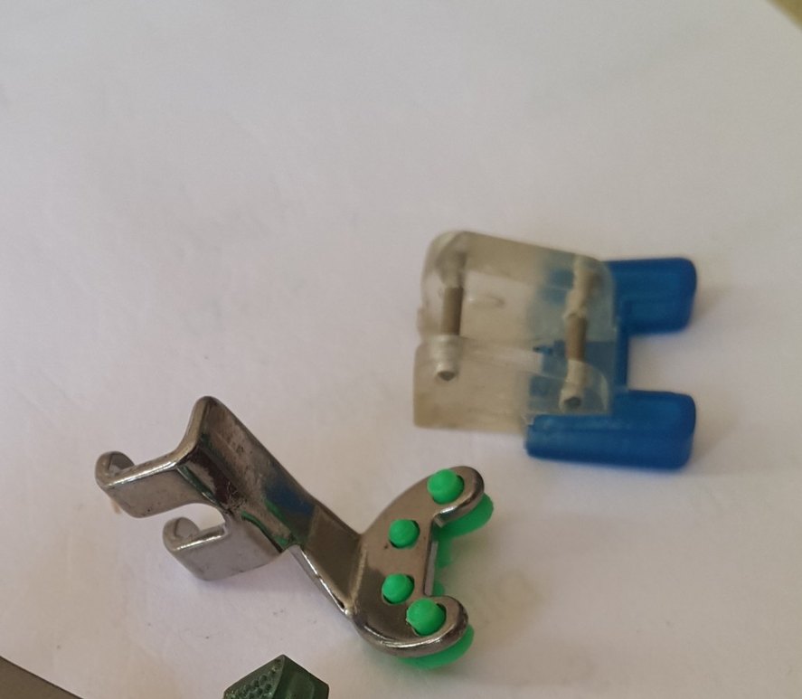 Ev tipi dikiş makinaları için düğme dikme ayağı - Görsel 3