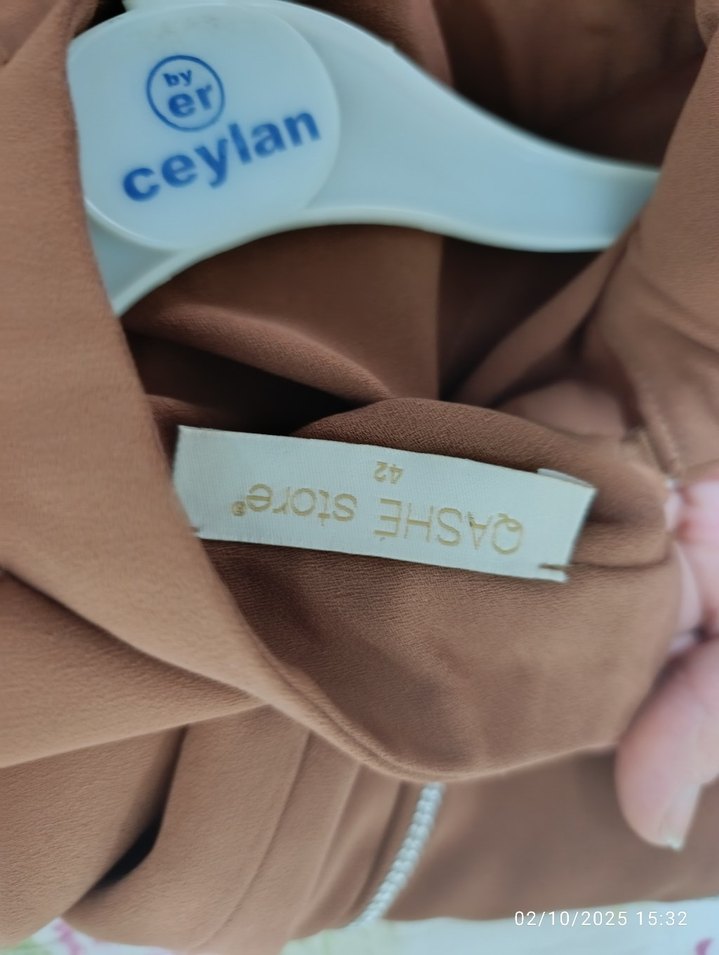 Bej Uzun Kollu Drapeli Kadın Elbise - Görsel 4