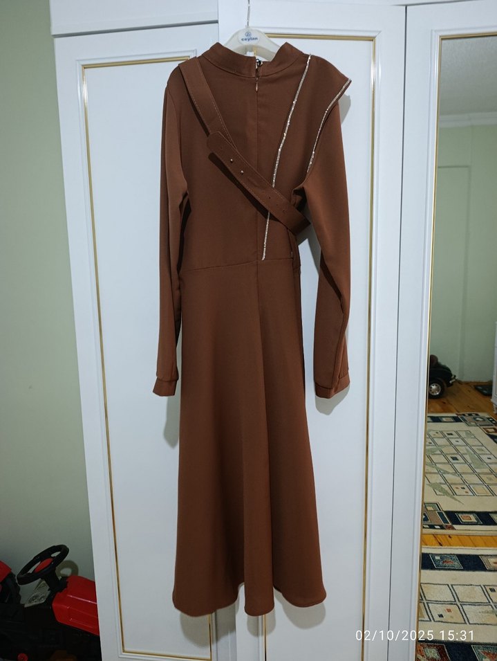 Bej Uzun Kollu Drapeli Kadın Elbise - Görsel 2