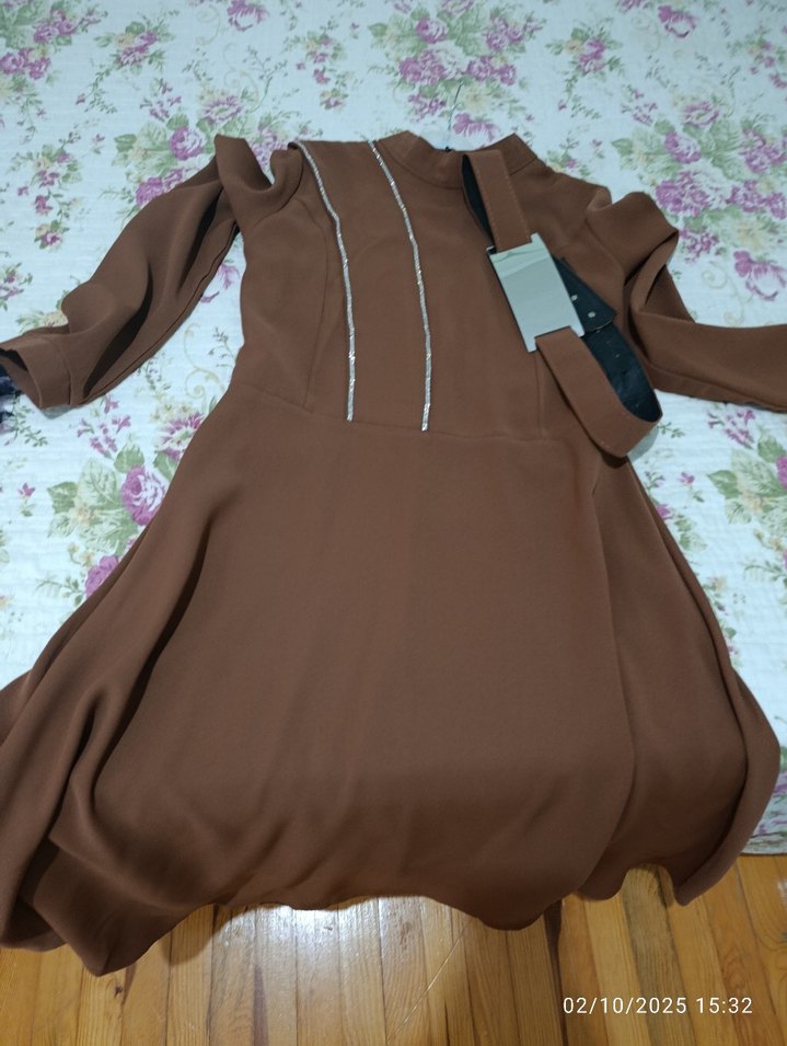 Bej Uzun Kollu Drapeli Kadın Elbise - Görsel 3