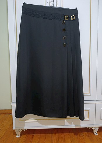 Düğmeli Siyah Uzun Kadın Etek 42 beden - Görsel 4