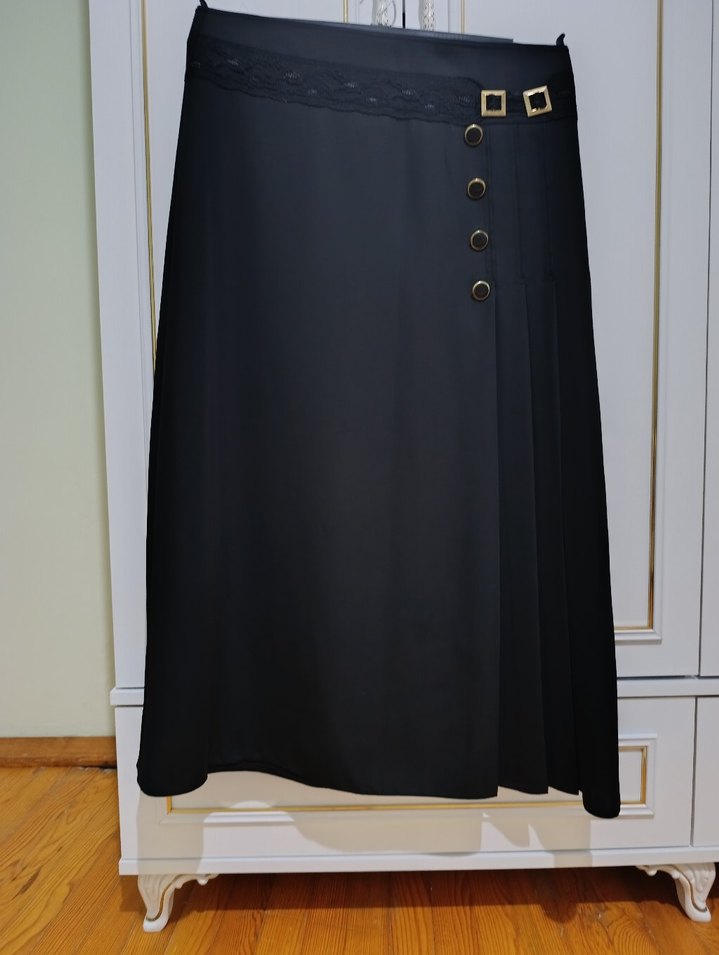Düğmeli Siyah Uzun Kadın Etek 42 beden - Görsel 3