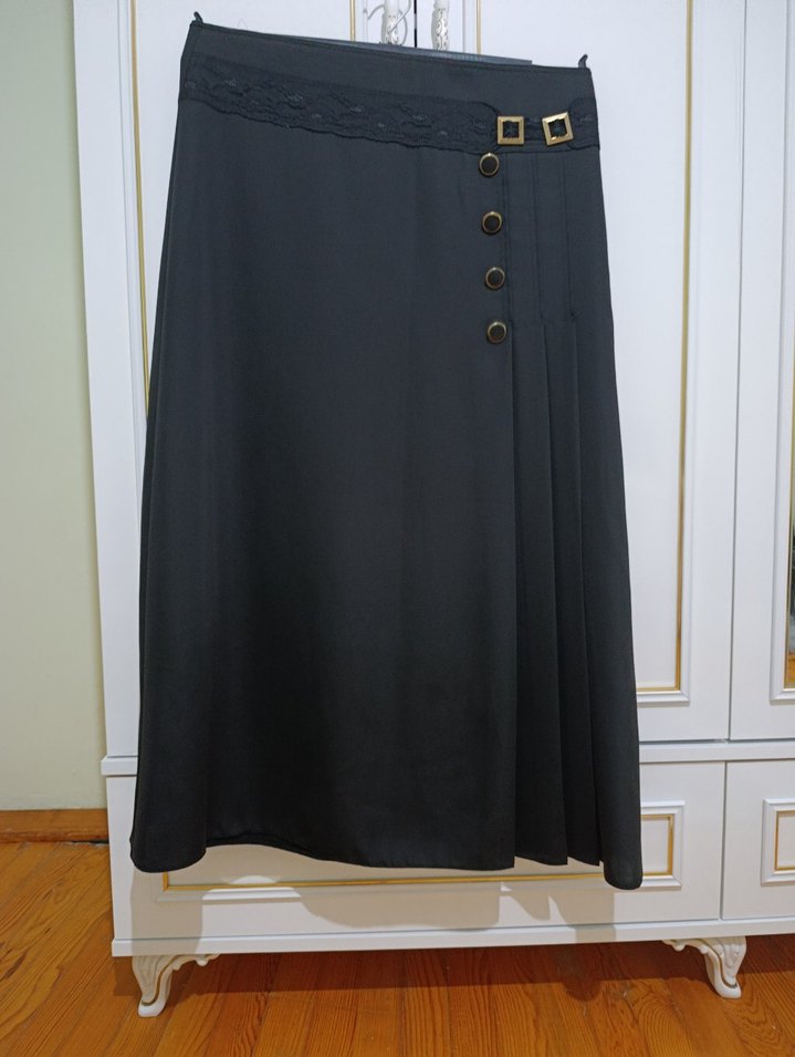 Düğmeli Siyah Uzun Kadın Etek 42 beden - Görsel 4