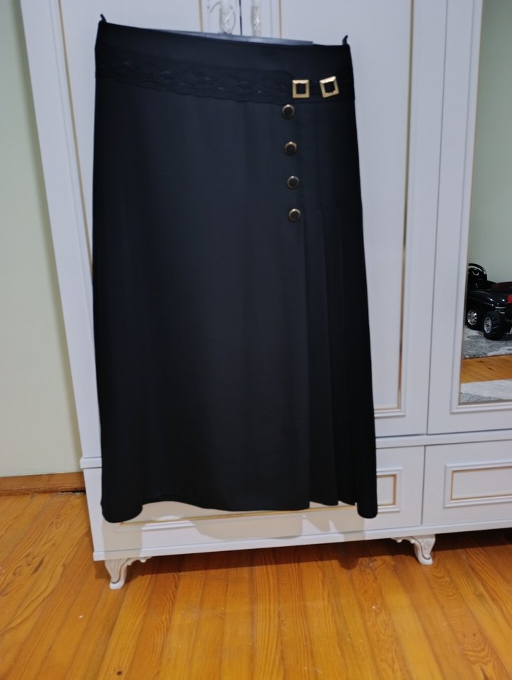 Düğmeli Siyah Uzun Kadın Etek 42 beden - Görsel 2