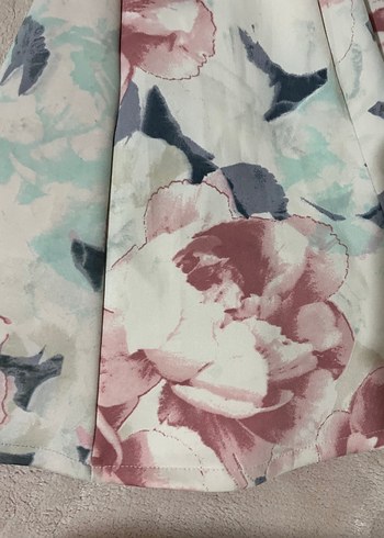 Pembe Çiçek Desenli Piliseli Midi Etek - Görsel 2