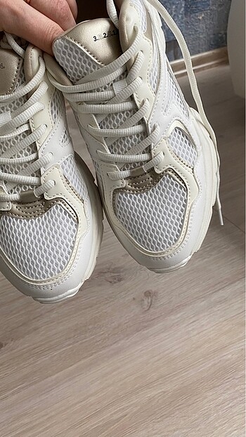 39 Beden beyaz Renk Bershka spor ayakkabı