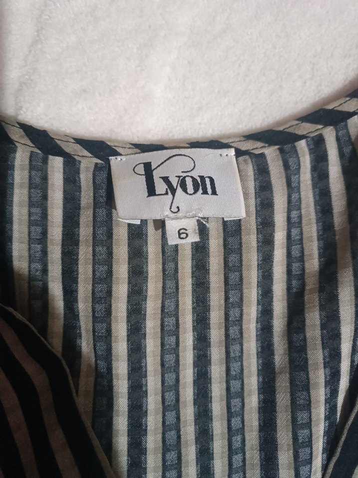 Düğmeli V Yaka Gri Zebra Desenli Bluz Avustralya'dan(Çin Malı) - Görsel 2