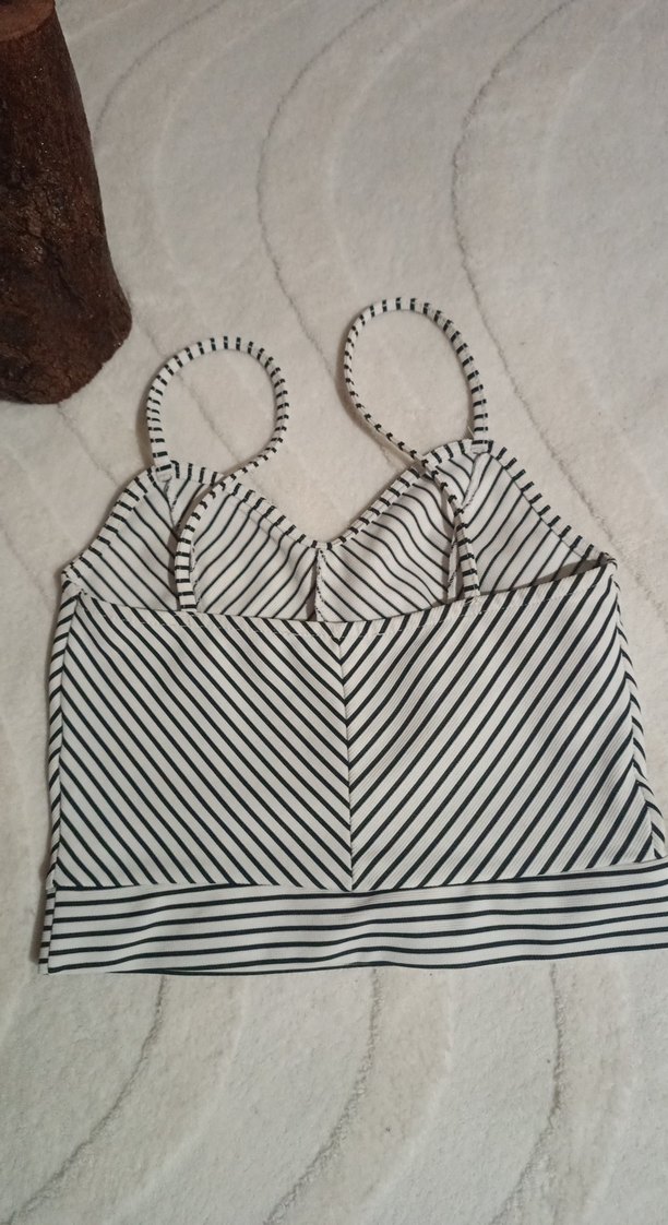 Çizgili İnce Askılı bluz - Görsel 3