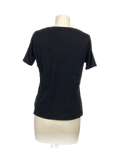 s Beden PreLoved T-shirt %70 İndirimli.