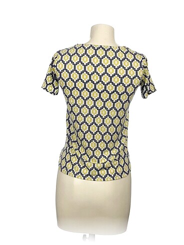 s Beden PreLoved T-shirt %70 İndirimli.