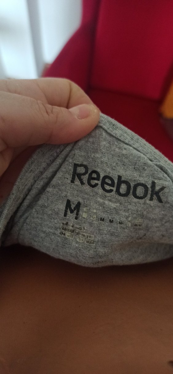 orjinal Reebok m/L beden atlet - Görsel 2