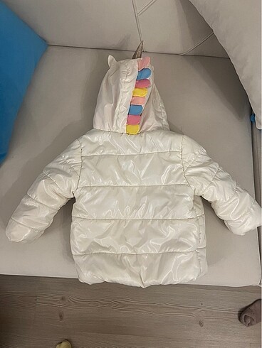 LC Waikiki Unicorn şapkalı mont
