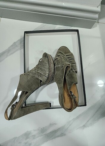 38 Beden Yüksek topuk sandalet