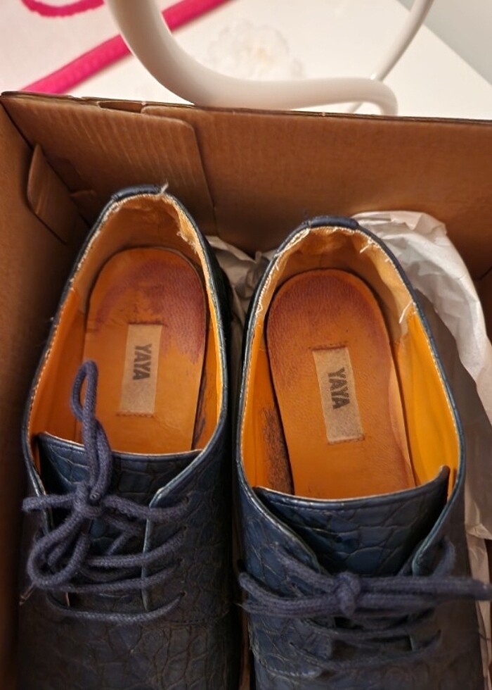 Lacivert ayakkabı - Görsel 2