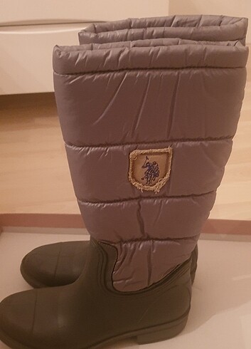 Yağmur çizmesi