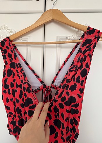 Kırmızı Bağlama Modelli Leopar Desenli Mayokini - Görsel 14