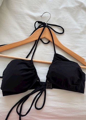 Siyah İnce Askılı Bağlama Detaylı Bikini Üstü - Görsel 3