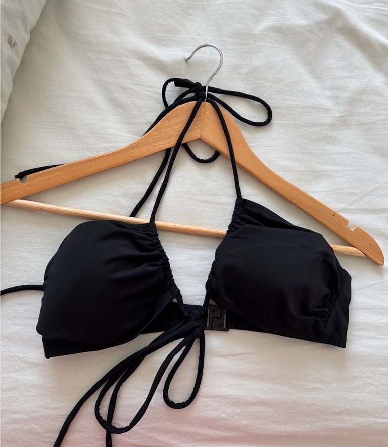 Siyah İnce Askılı Bağlama Detaylı Bikini Üstü - Görsel 3