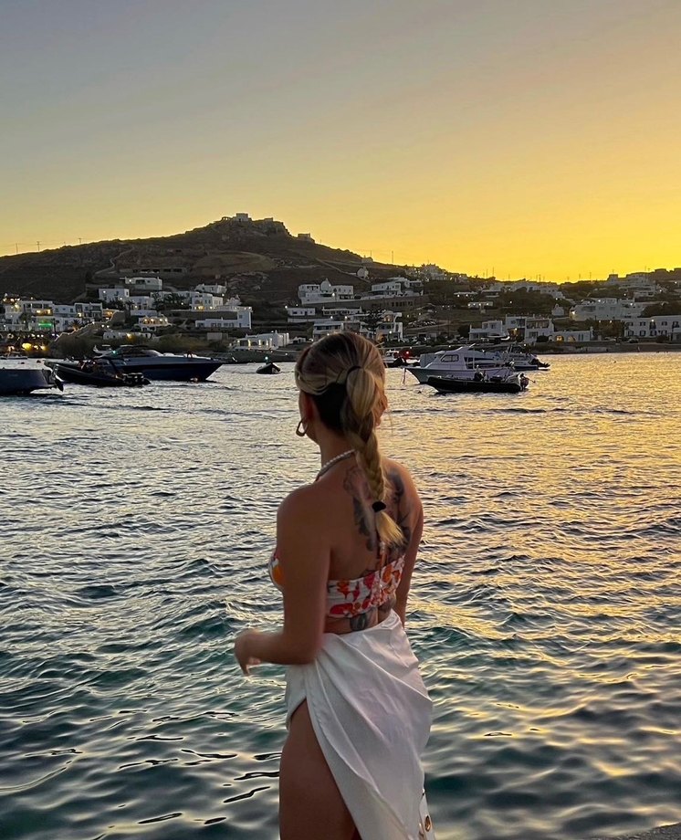 Bershka Renkli Deniz Kabuğu Desenli Boyundan Bağlamalı Crop Top - Görsel 3