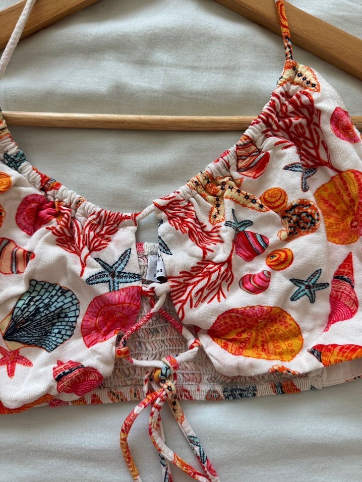 Bershka Renkli Deniz Kabuğu Desenli Boyundan Bağlamalı Crop Top - Görsel 4