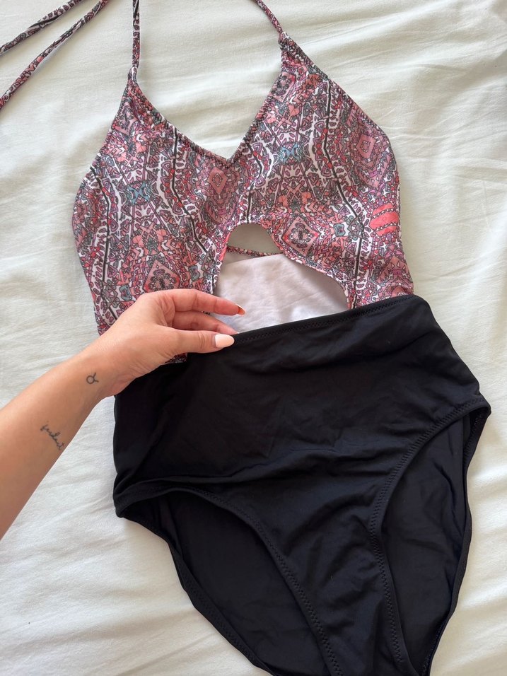 Kadın Pembe Siyah Desenli Cut Out Mayo - Görsel 5