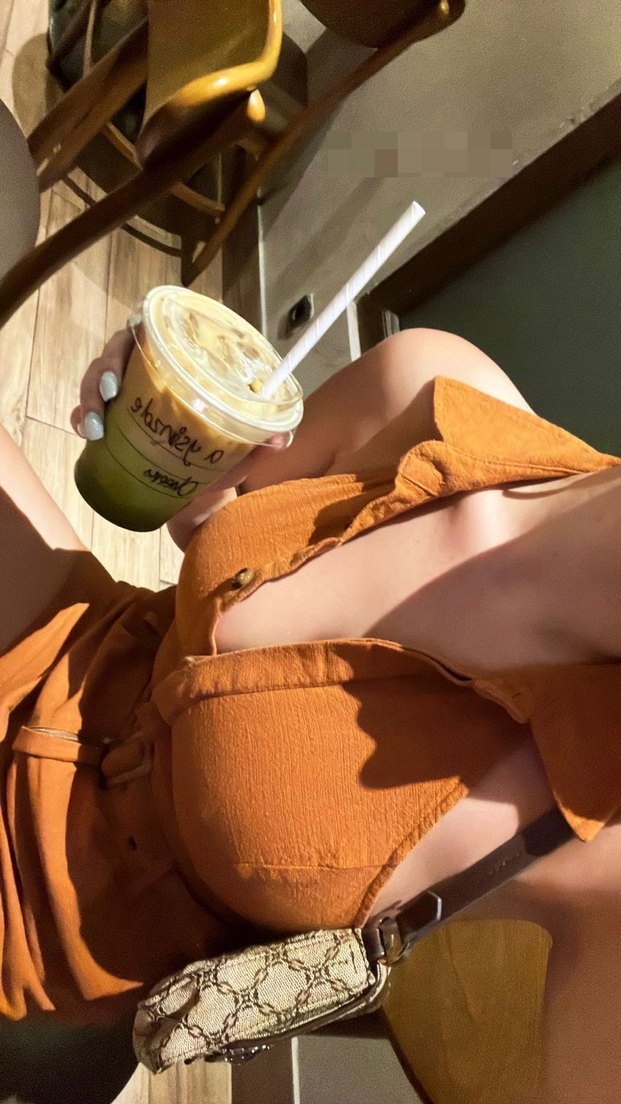 Tarçın Rengi Sırtı Açık Kısa Cepli Tulum - Görsel 3