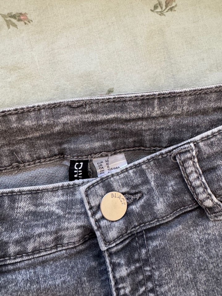 H&M Kadın Gri Yüksek Bel İnce Denim Şort - Görsel 5