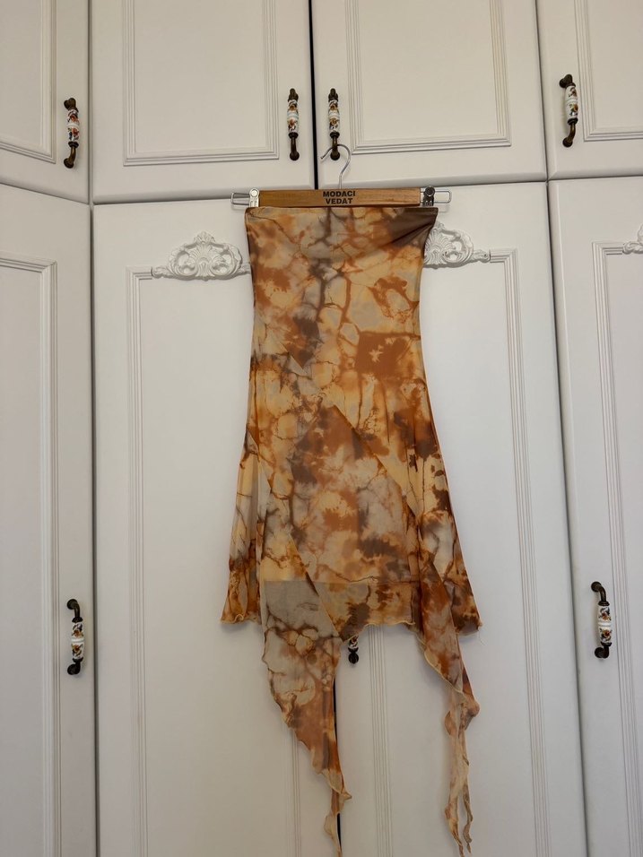 Bershka Straplez Krem Kahverengi Asimetrik Mini Elbise - Görsel 4