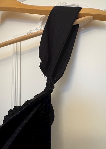 Siyah Düşük Askılı Straplez Kadife Kalem Mini Elbise - Görsel 8