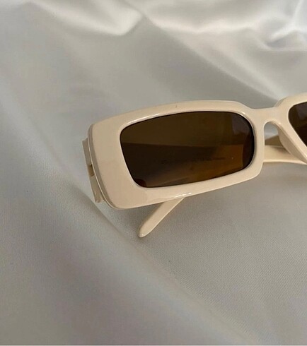 Beden ten rengi Renk Vintage Model Bej Unisex Güneş Gözlüğü