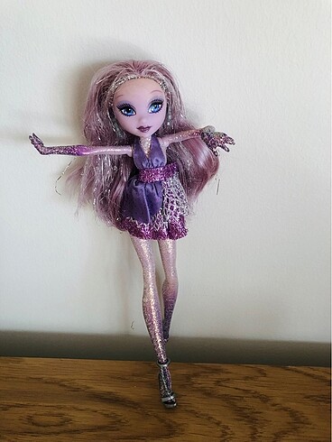 Barbie A Fashion Fairytale Flairies Shim'R Doll - masal perisi