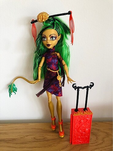 Monster High Monster High Travel Scaris Jinafire Long