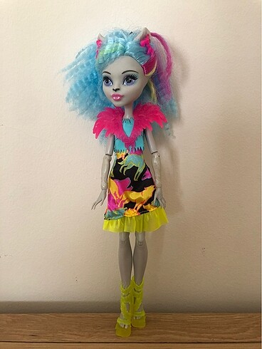 Monster High Electrified Hair-raising Ghouls Silvi Timberwolf