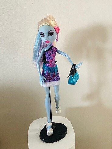 Monster High Scaris City of Frights Abbey Bominable