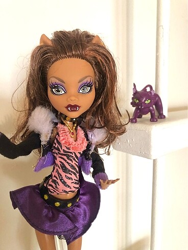 Clawdeen 1st edition re-release 2011-2012