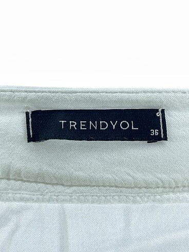 36 Beden beyaz Renk Trendyol & Milla Midi Etek %70 İndirimli.