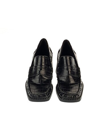 35 Beden Zara Loafer %70 İndirimli.